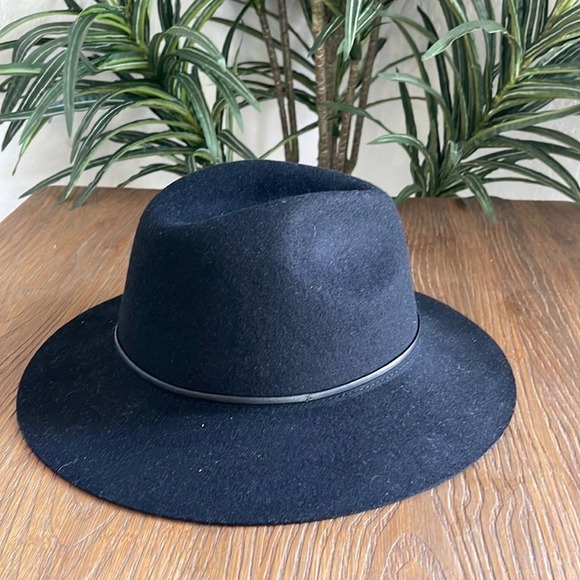 Cienna NWT Women’s Black Felt Hat main image 4